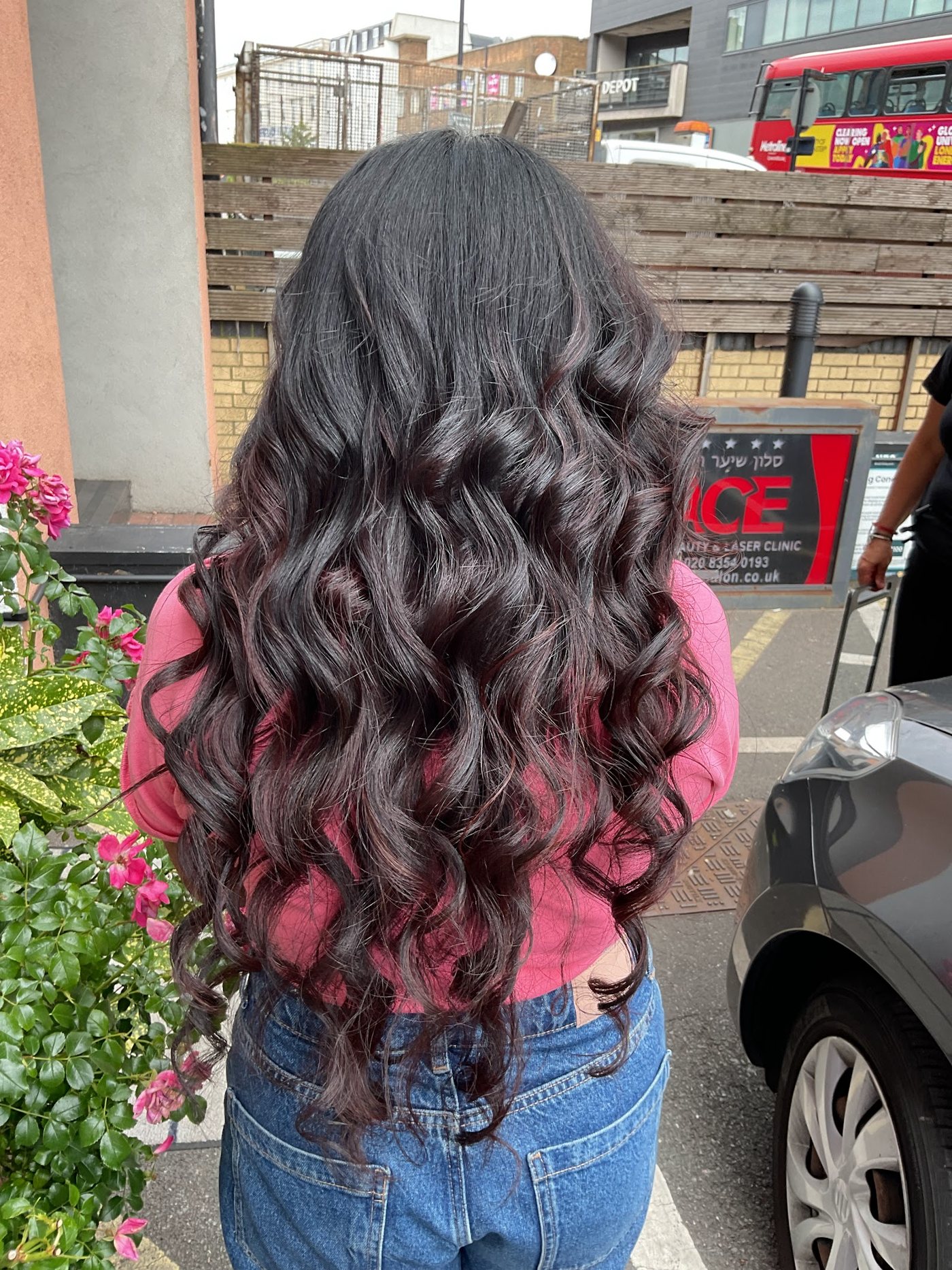 Glossy dark waves