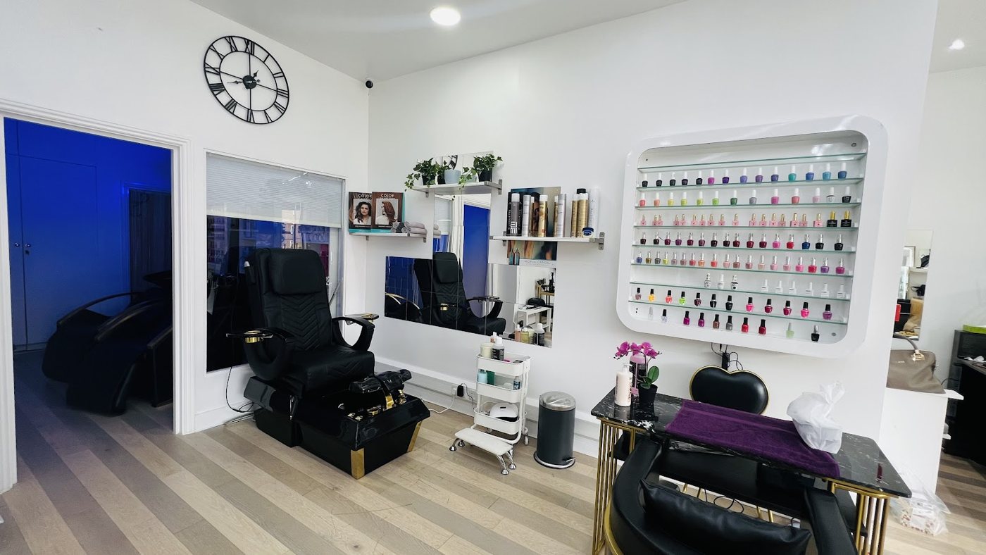 Pedicure suite